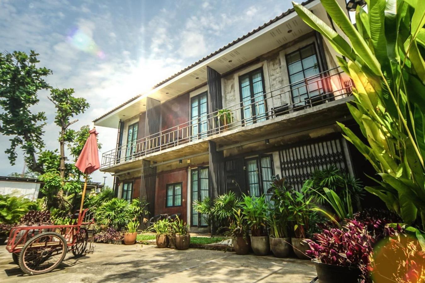 The Warehouse Chiang Mai Exterior foto