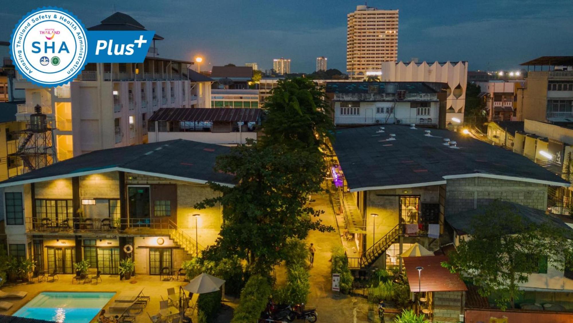 The Warehouse Chiang Mai Exterior foto