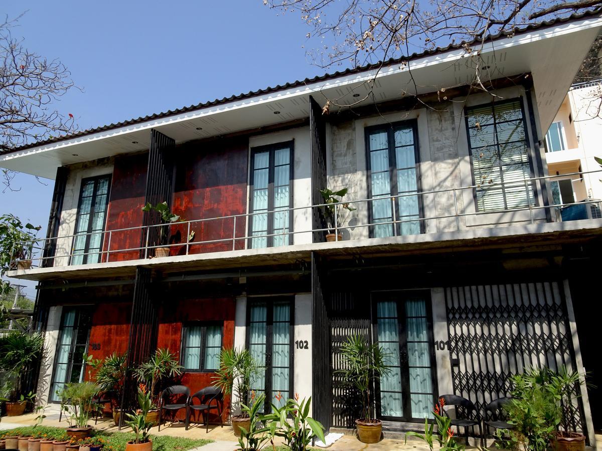 The Warehouse Chiang Mai Exterior foto